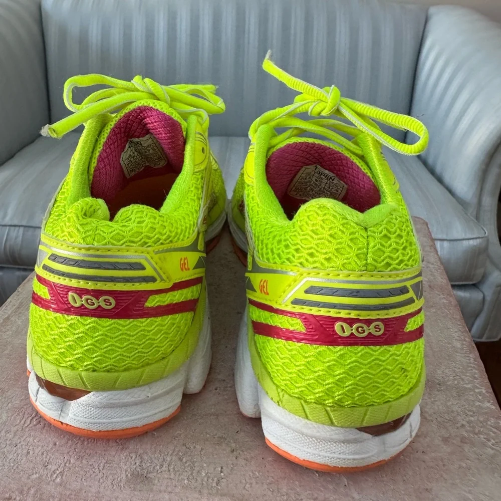 ASICS GT-2000 run-in shoe - size 6 1/2 - GUC - Picture 4 of 11